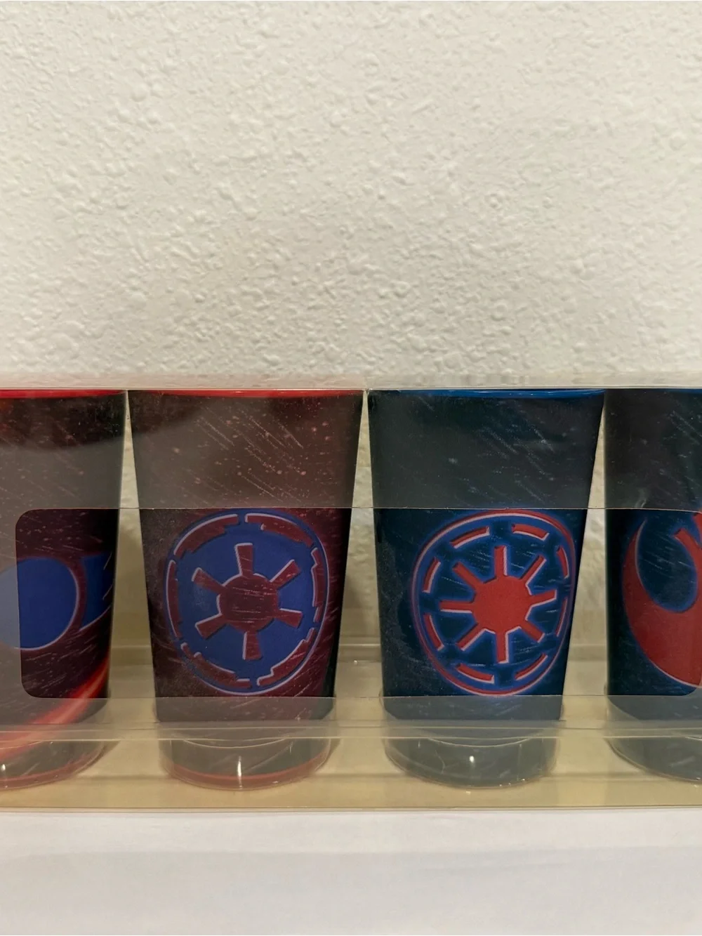 SEALED 2011  DisneyStar Wars Character 3D plastic cups